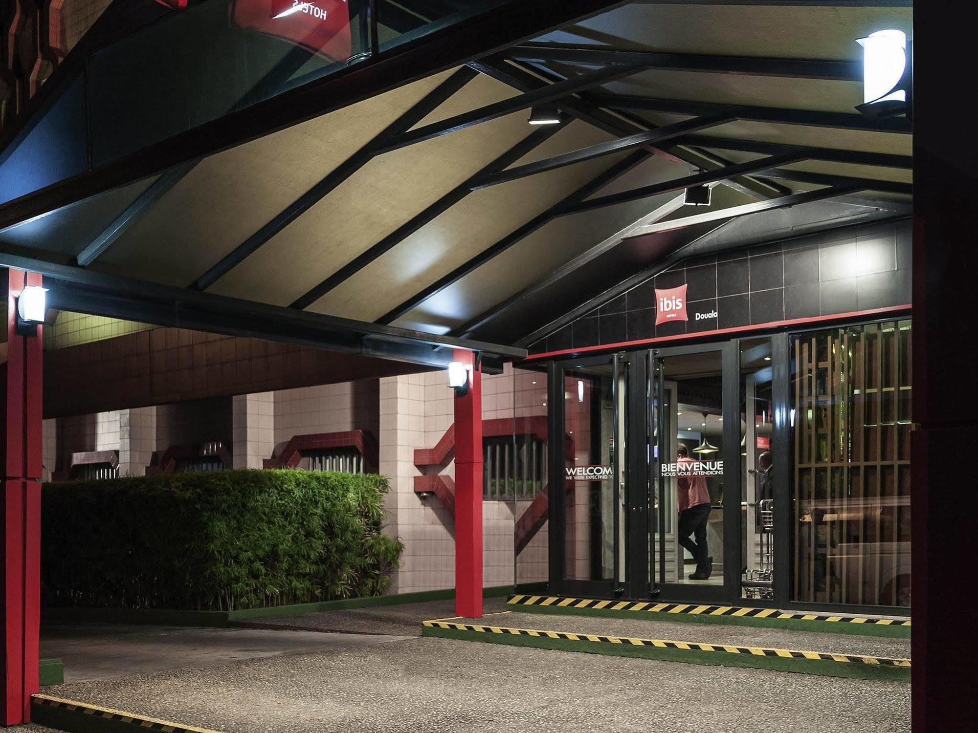 宜必思杜阿拉酒店 外观 照片